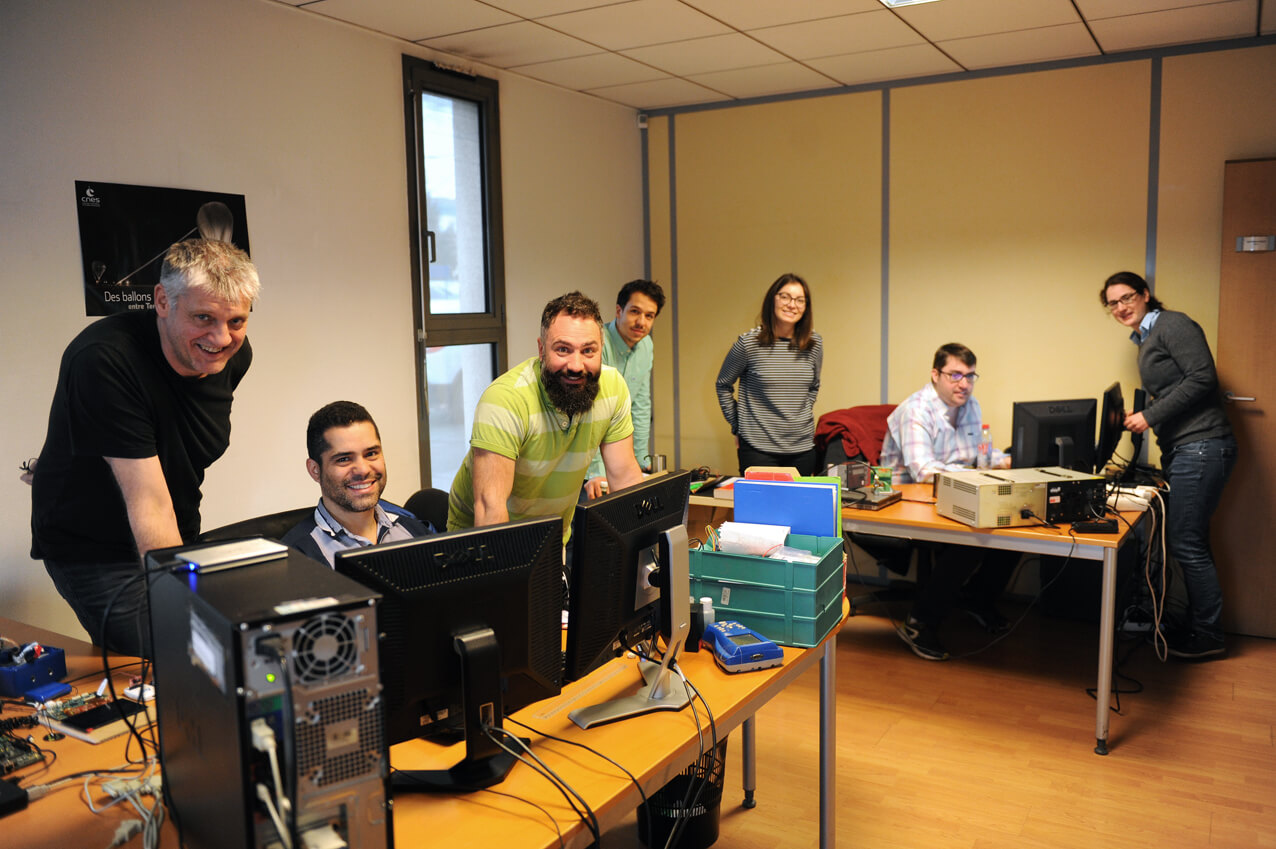 CIOse equipe electronique bureau