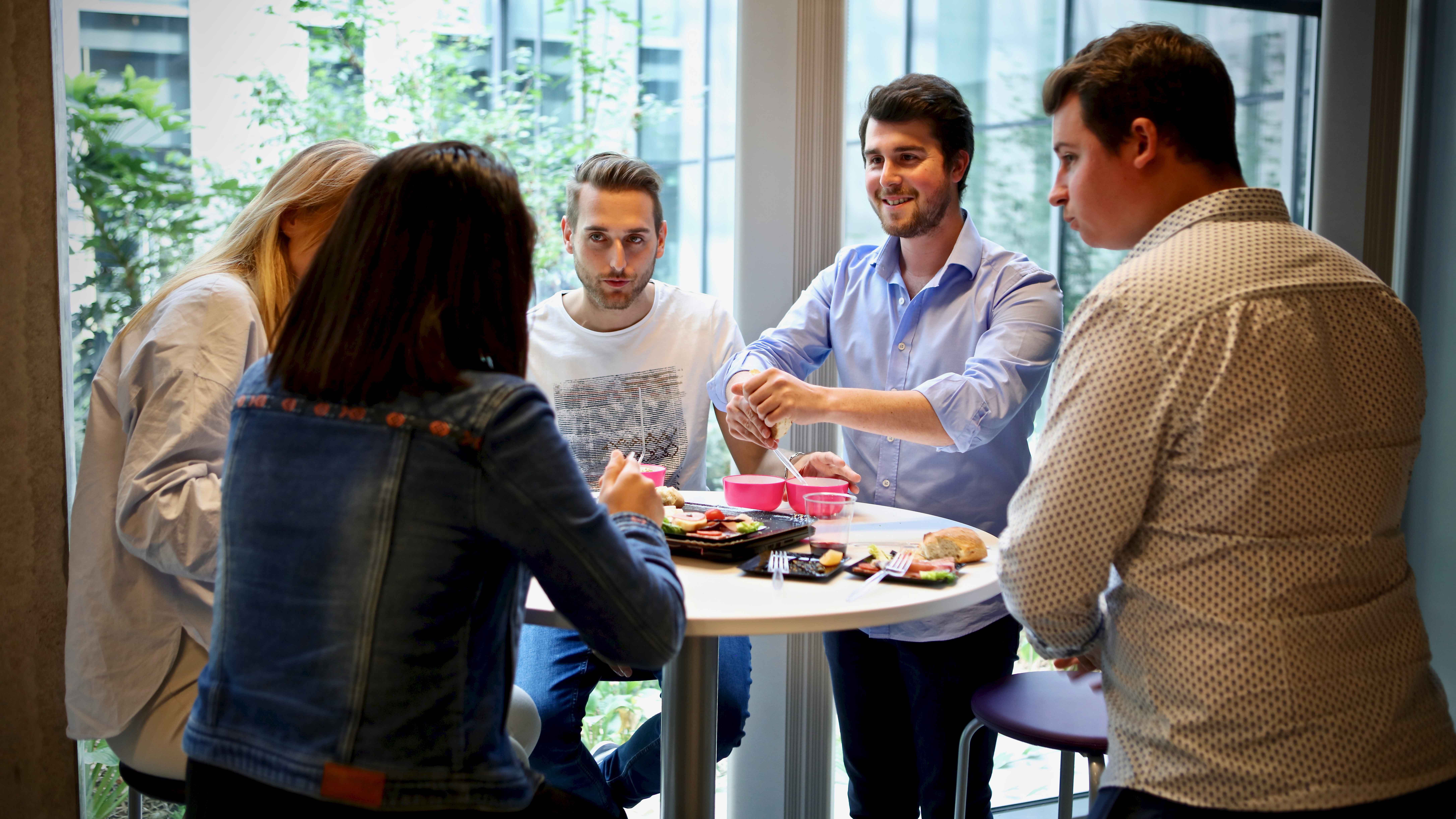 mybus_bivouac_repas_startup